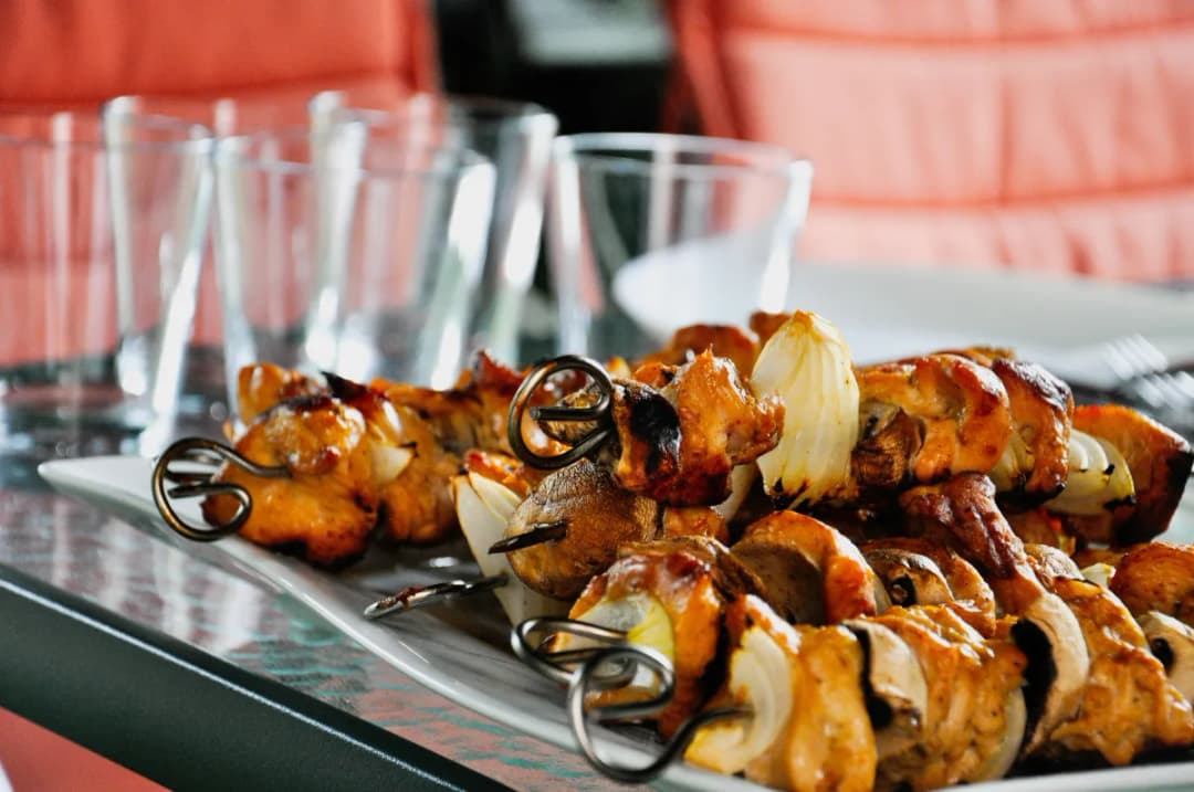 Szaszłyki z kurczaka ile piec w piekarniku, aby były soczyste?