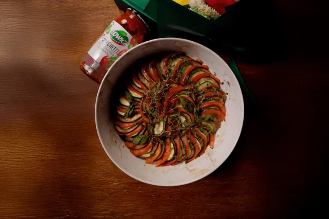 Pyszne spaghetti z bakłażana: proste przepisy, które zachwycą smakami