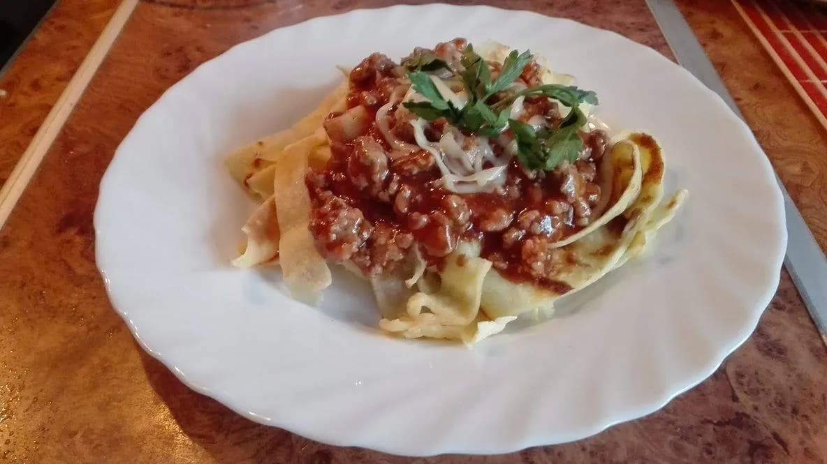 Niezwykłe spaghetti naleśnikowe – łatwy przepis na pyszne danie