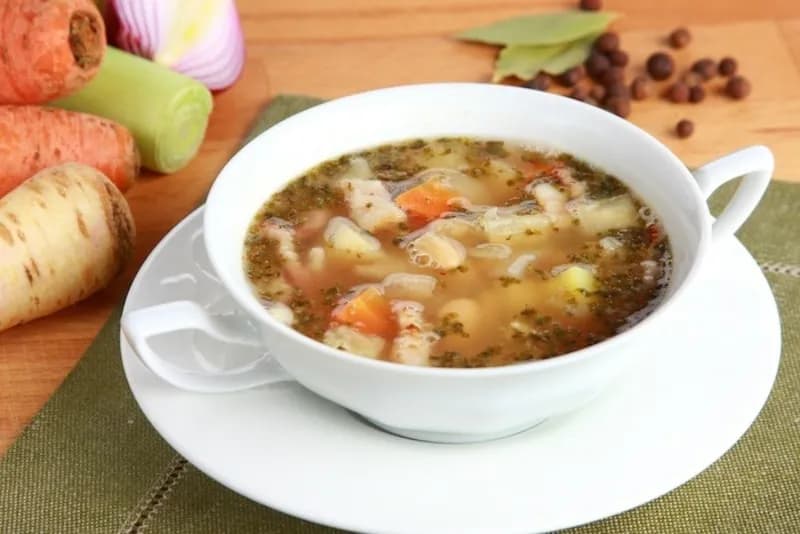 Jak się gotuje zupę fasolową - prosty przepis na smaczną zupę